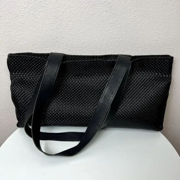 Chilewich Black Textured Shoulder Bag - Picture 2 of 10